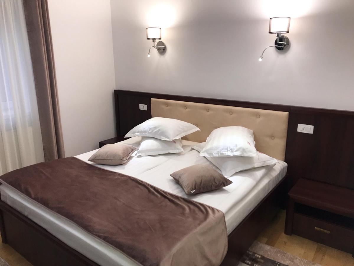 Casa Pino Hotel บราชอฟ ภายนอก รูปภาพ